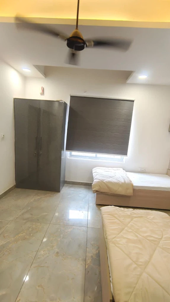 Homestead Inn (Boy's PG) Near Amity University Noida
